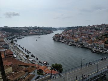 Vista de Porto e Vila Nova de Gaia pelo Mosteiro da Serra do Pilar. Foto por Adriano Donato Couto.