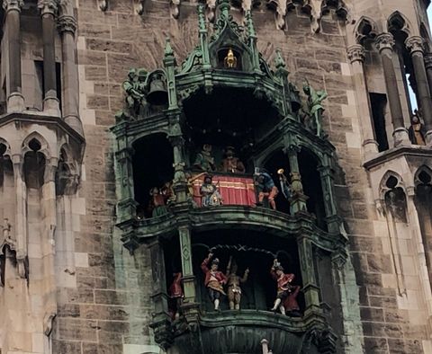 Rathaus-Glockenspiel em detalhe. Foto de Adriano Donato Couto.