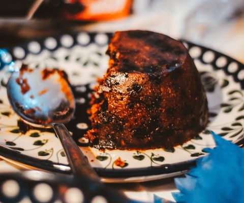 Christmas pudding. Recorte da foto original. Créditos da imagem original: Foto de Hello I'm Nik 🇬🇧 em Unsplash.com