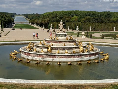 Bassin de Latone, com o Grand Canal ao fundo - Jardins de Versalhes