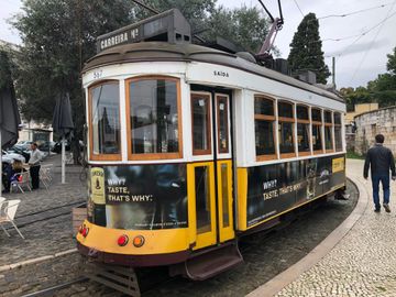 Elétrico da Carris, em Lisboa. Foto por Adriano Donato Couto.