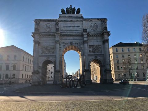 Siegestor, Munique. Foto de Adriano Donato Couto.