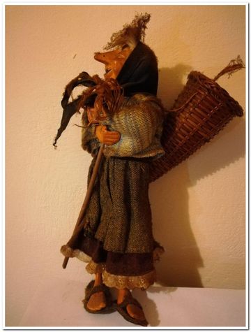 Representação da Befana. Autor: Tiguliano. Licença CC BY-SA 4.0.