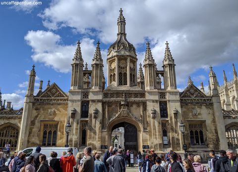 King's College Porters' Lodge, entrada para King's College, impressiona os visitantes.