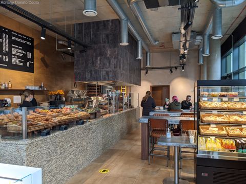Nova unidade do Boulangerie Bon Matin, ao lado da estação Finsbury Park.